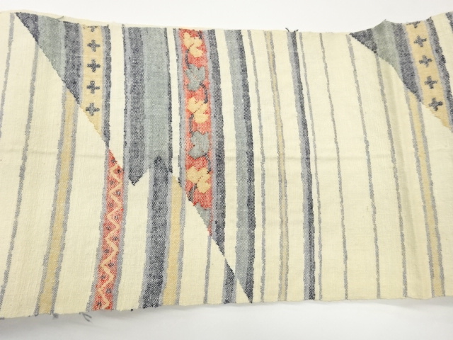  手織り紬変わり横段に蔦葉・幾何学模様織出し名古屋帯